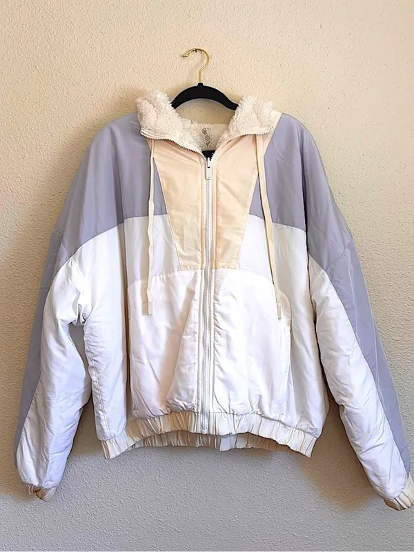 Alo Yoga Duality Reversible Sherpa Jacket - Image 2