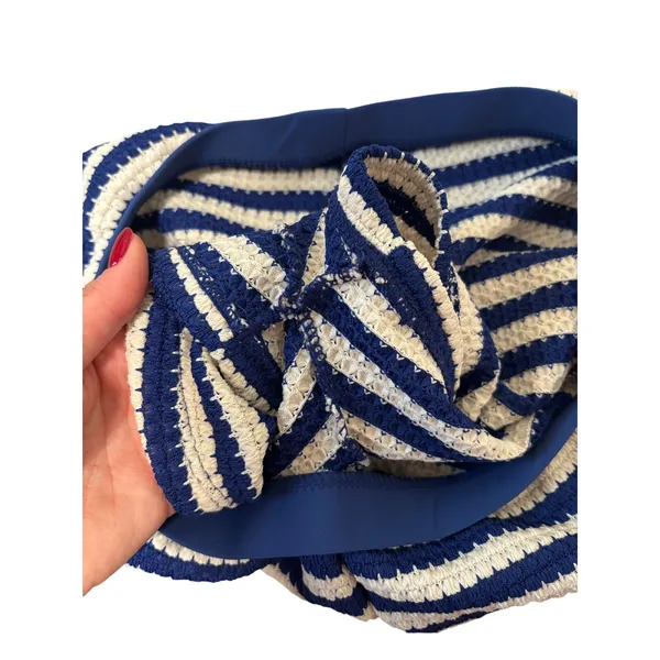 Striped Blue and White Knit Shorts Size M - Image 7