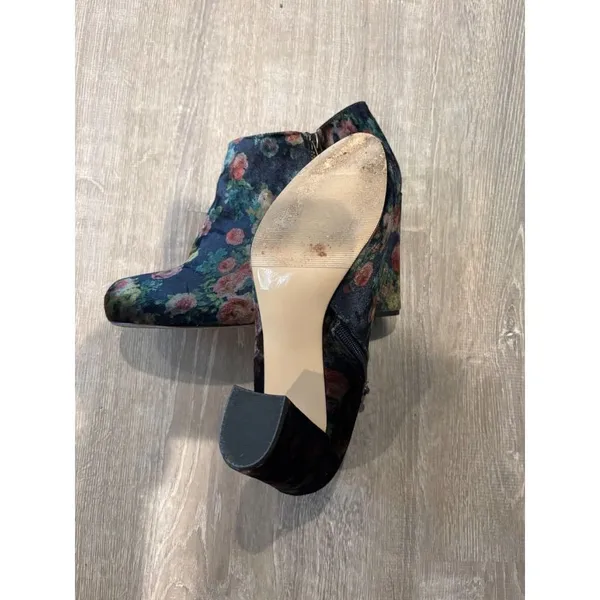 Madden Girl Floral‎ Velvet Ankle Booties Block Heel Side Zip Closure - Image 6