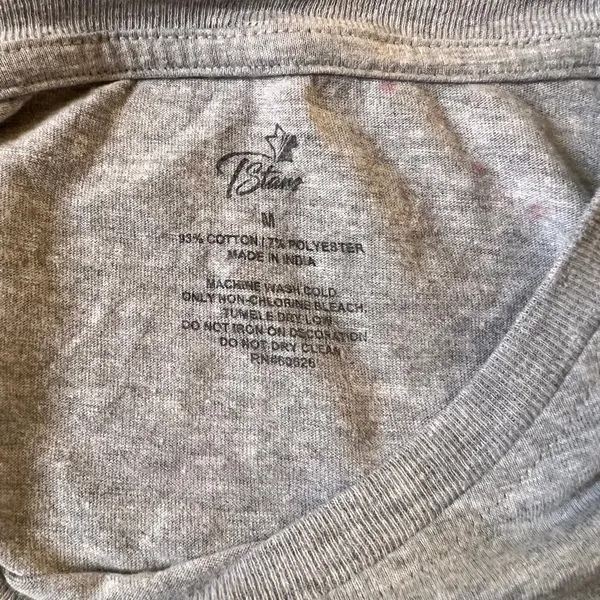 Women’s Mommy Shark Gray T shirt Sz M - Image 6