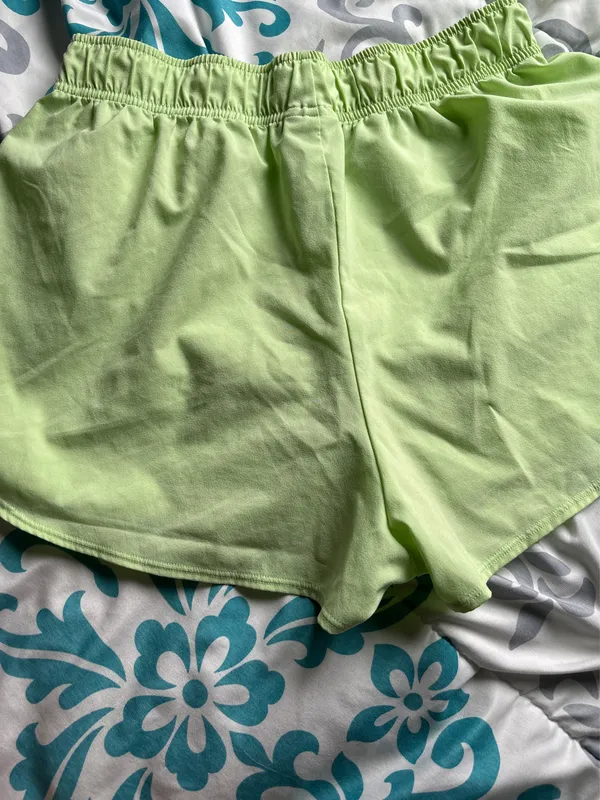 Green Gym shark shorts - Image 2