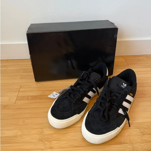 Adidas Nora Sneakers Lace Up Skateboarding Black White Mens 8 Women 9 New in Box - Image 13