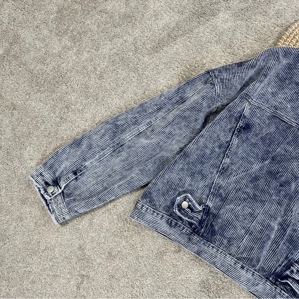 POL Women’s Corduroy Denim Button Down Trucker Jacket in Vintage Wash Blue M - Image 11