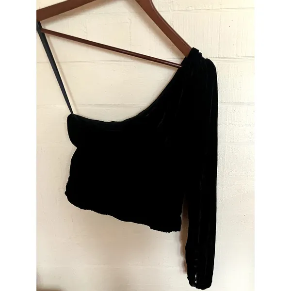 FREE PEOPLE Tell Me About It Top Black Velvet One Shoulder Size XS FEMININE - Image 3