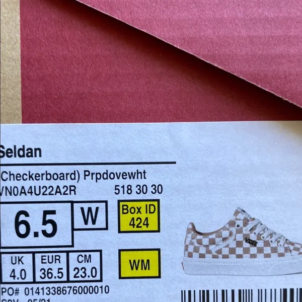 NWT Vans Sheldan Women’s Checkered Sneakers - Image 7