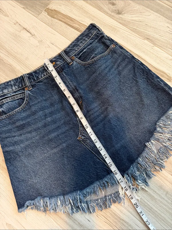 We The Free Denim Jean Skirt Frayed Size 31 - Image 4