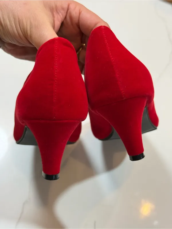 MAIERNISI JESSI Women's Classic Round Toe Pump Kitten Low Heel Velvet Red Shoes - Image 14