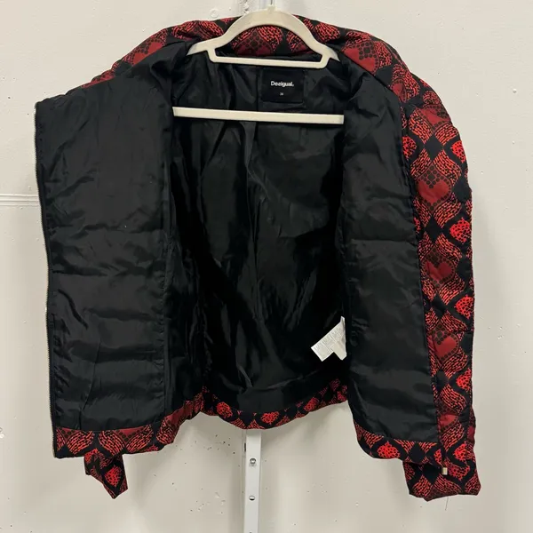 Desigual Heart Pattern‎ Down Feather Puffer Jacket High Neck Assymetric Zip - Image 4