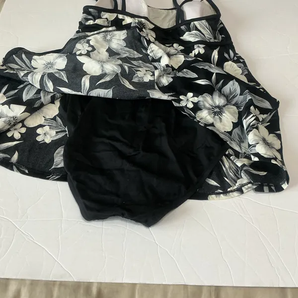 Floral Black and cream one piece Swimsuit - Image 7