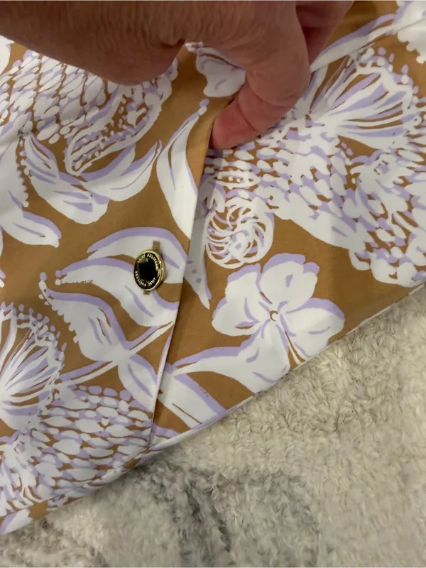 Lilly Pulitzer Tan Dress with White Tropical Floral Print NWOT - Image 6