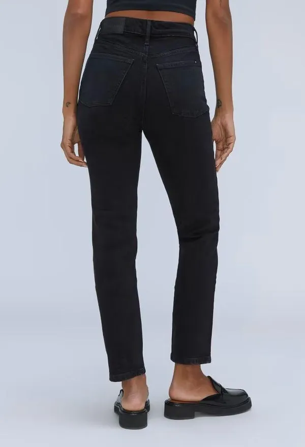 EVERLANE The Original Cheeky Jean In Coal - Image 2
