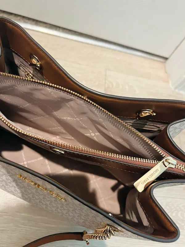 Michael Kors Shoulder Bag - Image 4
