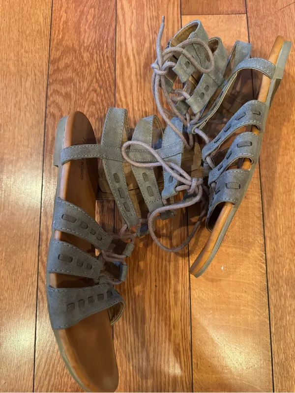 Maurices Olive Green Strappy Gladiator Lace Up Sandals Back Zip Women's Size 9 - Image 4