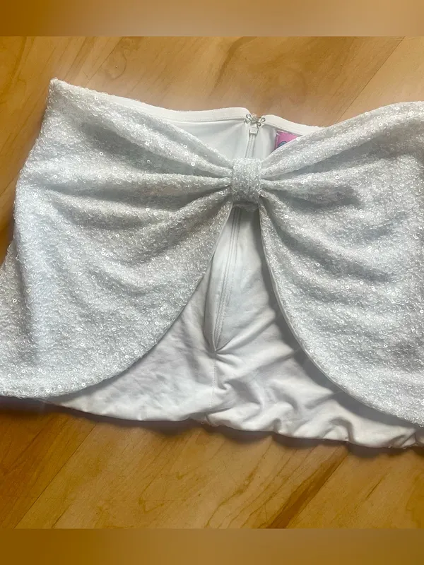Edikted White Sequin Split‑Front Elegant Crop Top Party Elegant Y2K Going Out M - Image 2
