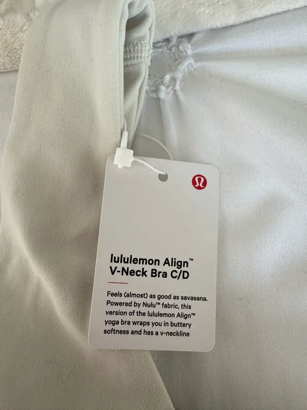 Lululemon Align V-Neck Bra - Image 3