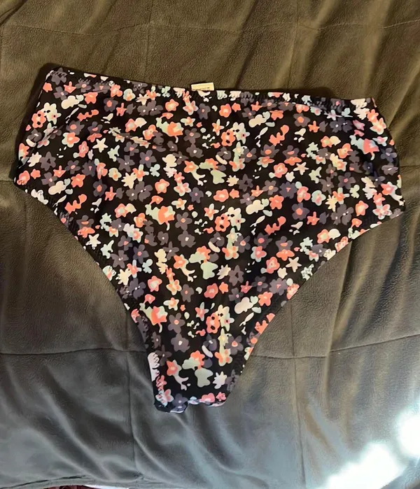 High Waisted Bikini Bottoms Size M - Image 2