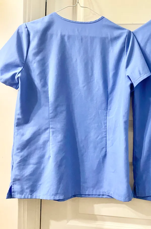 FIGS Scrub Top. XS - Image 3