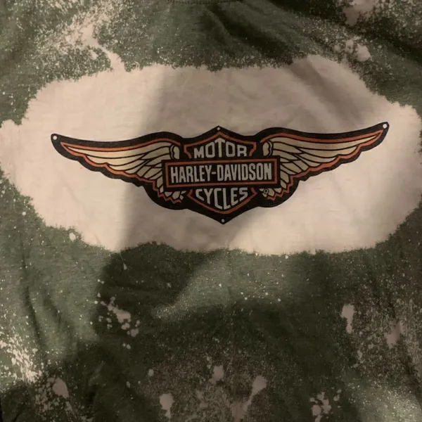 Size medium women harley shirt - Image 2