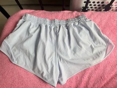 Lululemon Hotty Hot Shorts 2.5"  - Image 2