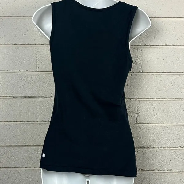 Lululemon Black Tank size 6 - Image 3