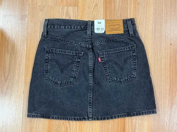 Levi's Black Denim Mini Skirt with Silver Stud Accents - Image 6