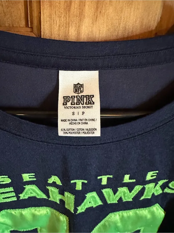 PINK Victoria's Secret nfl Seattle Seahawks Navy & Neon Green Tee Oversized Smal - Image 5