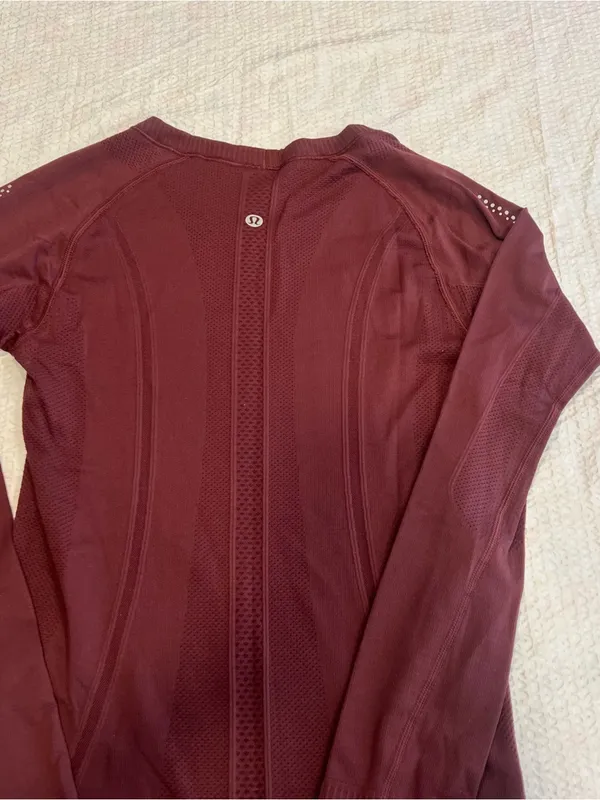 Lululemon burgundy reflective swiftly tech long sleeve 4 - Image 9