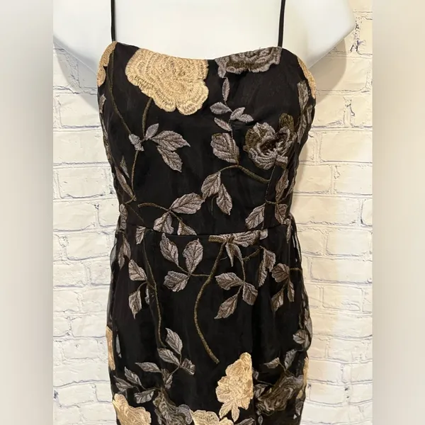 Lulus Elston Black Floral Embroidered Bodycon Dress Size Small - Image 2