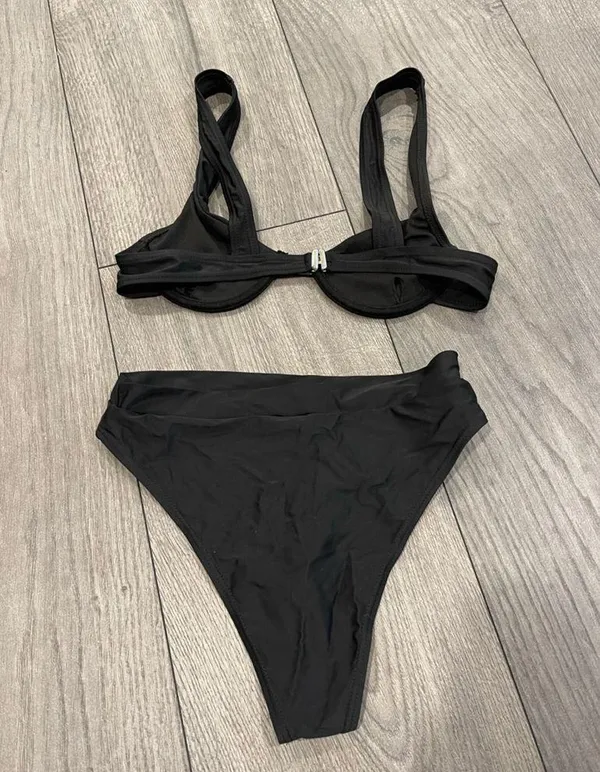 black bikini - Image 2