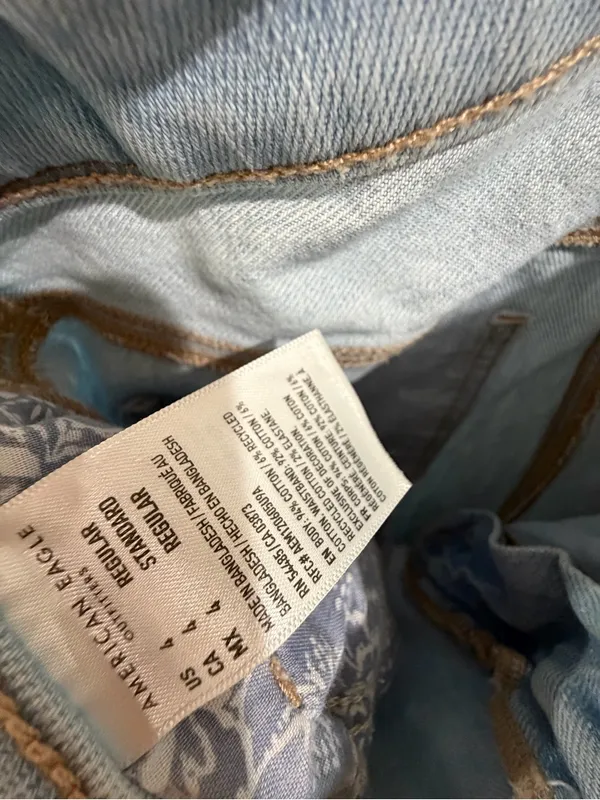 American Eagle Outfitters Light Blue Distressed Ripped Women’s Jeans Size 4 - Image 8
