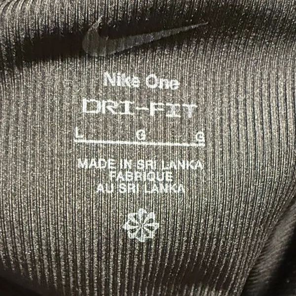 Nike One Women's Dri-FIT slim fit training black Dress size Large New - Image 4