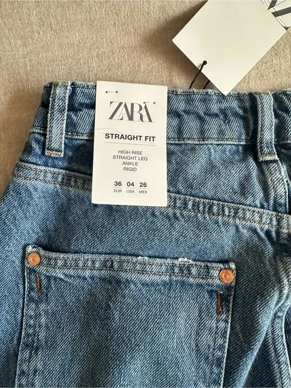NWT Zara Straight Fit High Rise Jeans Denim size US4 - Image 9
