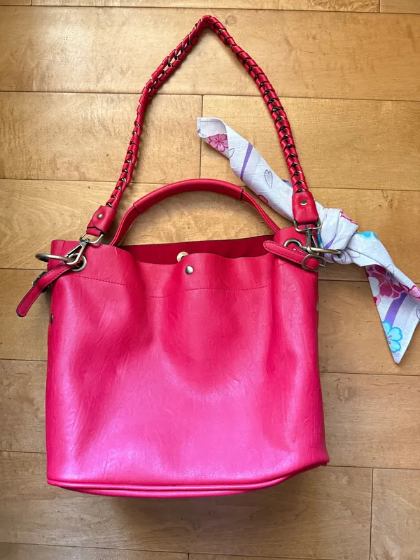 Red hobo shoulder bag featuring a braided strap - Image 2