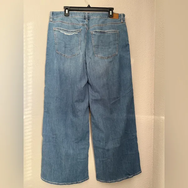 American Eagle Outfitters Stretch Low-Rise Baggy Wide-Leg Jeans - Image 9