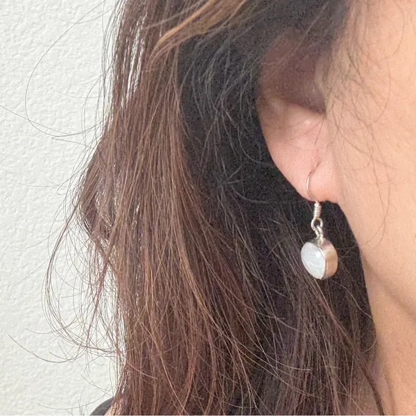 Vintage 925 Sterling Silver Small Heart Moonstone Drop Earrings 3.6g - Image 4
