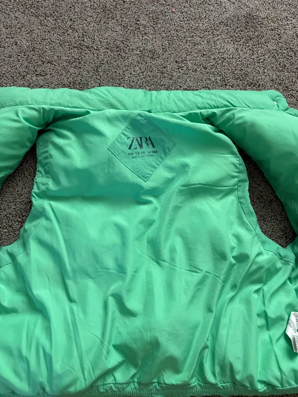 ZARA Green Puffer Vest - Image 2