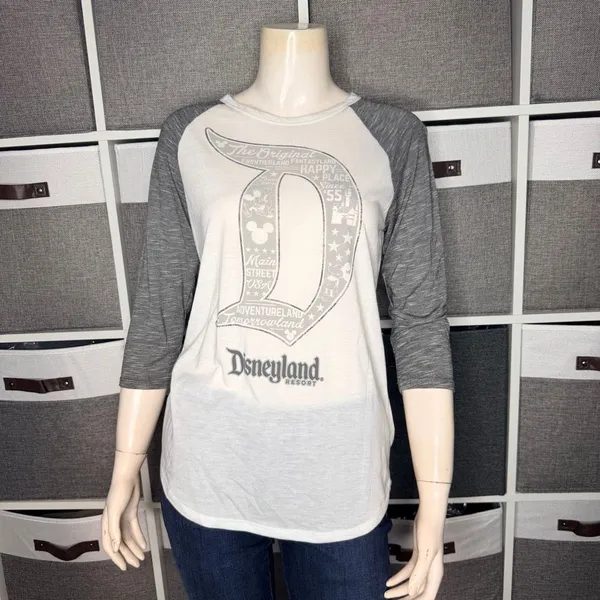 Disney Parks D Signature Raglan Baseball Tee Mickey Mouse Top Size Small - Image 6