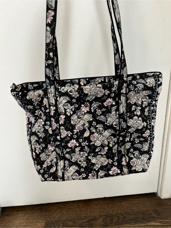 Vera Bradley Vera Tote holland garden Black Floral Quilted Pink Cream zipper - Image 4