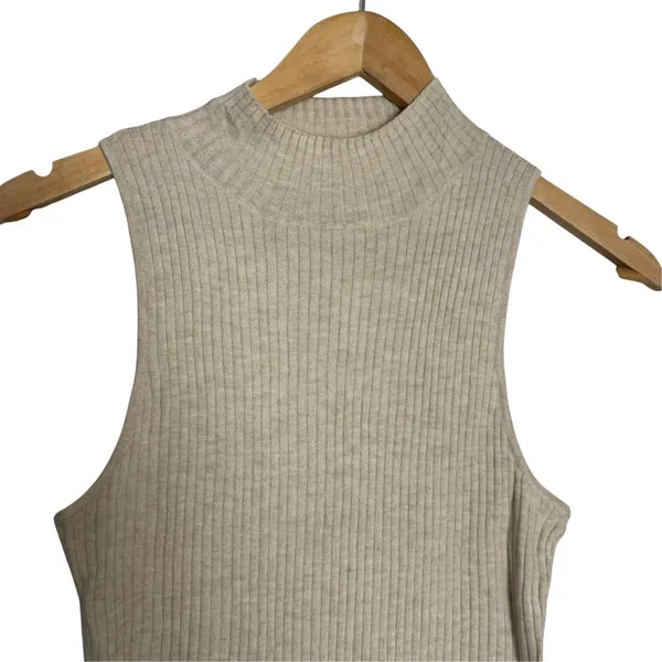 Alo Yoga Oatmeal Heather Sweater Knit Unwind Sleeveless Mock Neck Top Size Small - Image 5