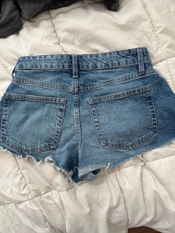 No Boundaries Dark blue ripped blue jean shorts - Image 3