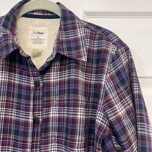 L.L Bean Fleece Lined Flannel Plaid Button Shirt Jacket Purple Womens Size Small - Image 4
