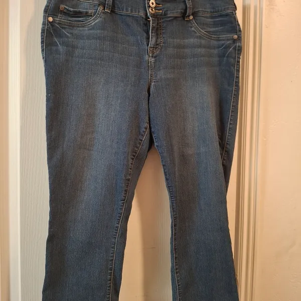 Torrid Sz 18 Blue Women's Capri Jeans - Image 3