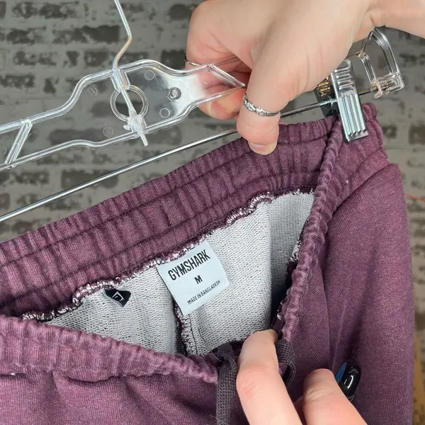 Gymshark | women maroon jogger sweat pants - Image 2