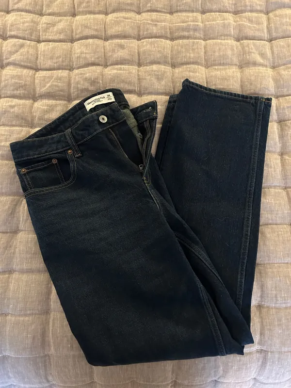 Abercrombie Mid-Rise Jeans 90’s Straight - Image 3