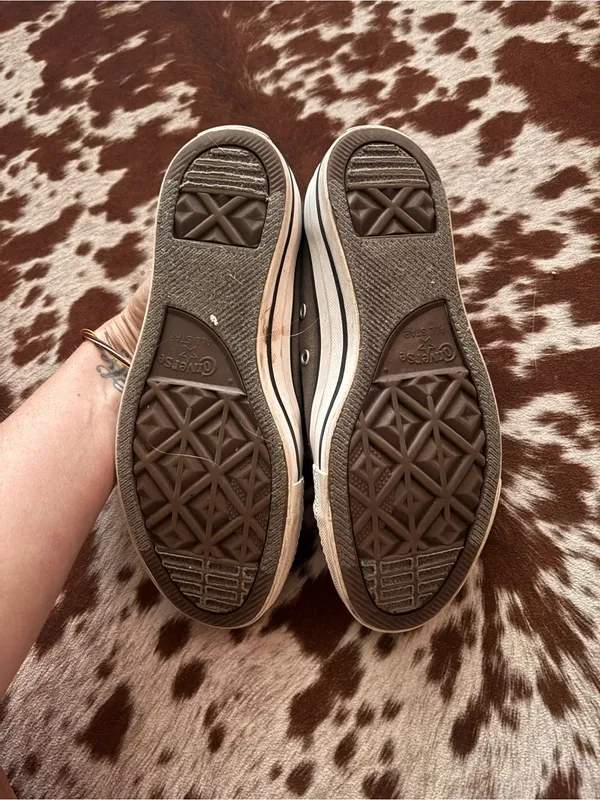 Classic‎ Low-Top Converse Sneakers - Gray - Image 4