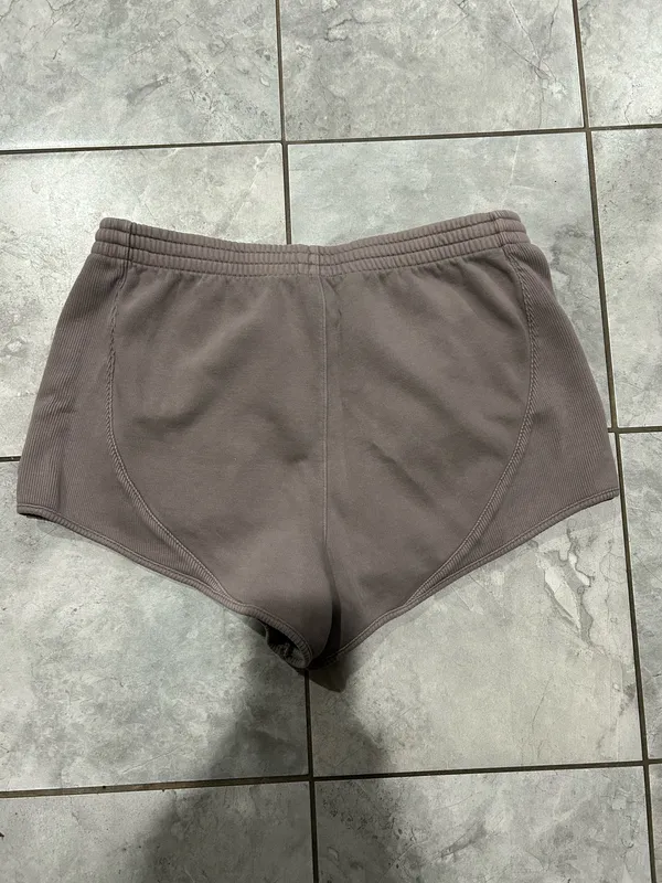 Vs pink rhtf brown sweatshorts size large Gray - Image 2