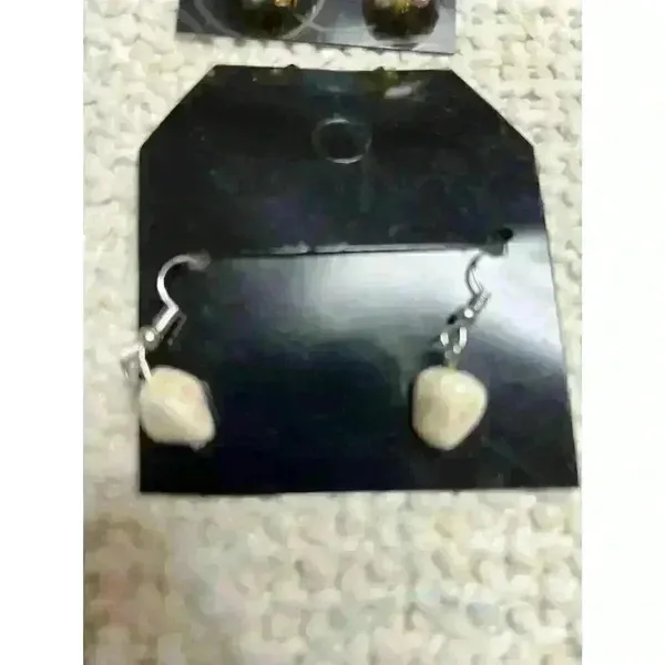 Lot of 6 pair costume pierced‎ earrings - Image 8