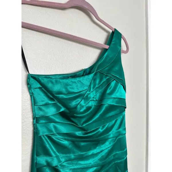 A. Byer Sz 5 S Green Satin Stretchy Cocktail Mini Dress Assymetric One Shoulder - Image 3