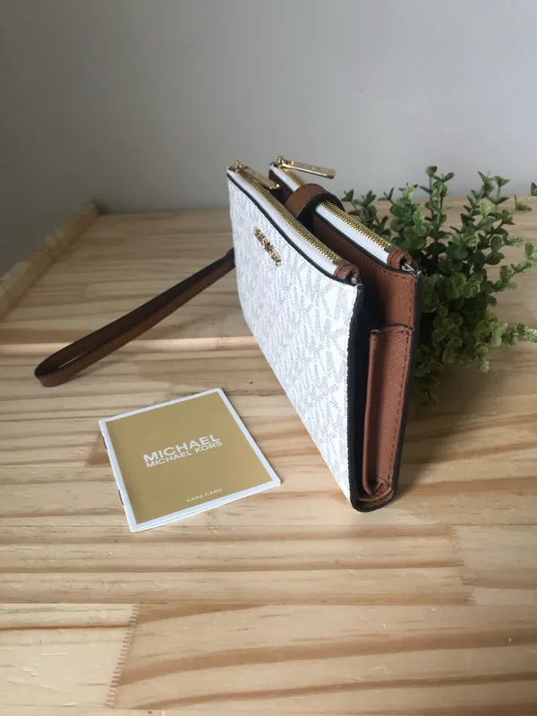 Michael Kors Wallet - Image 4
