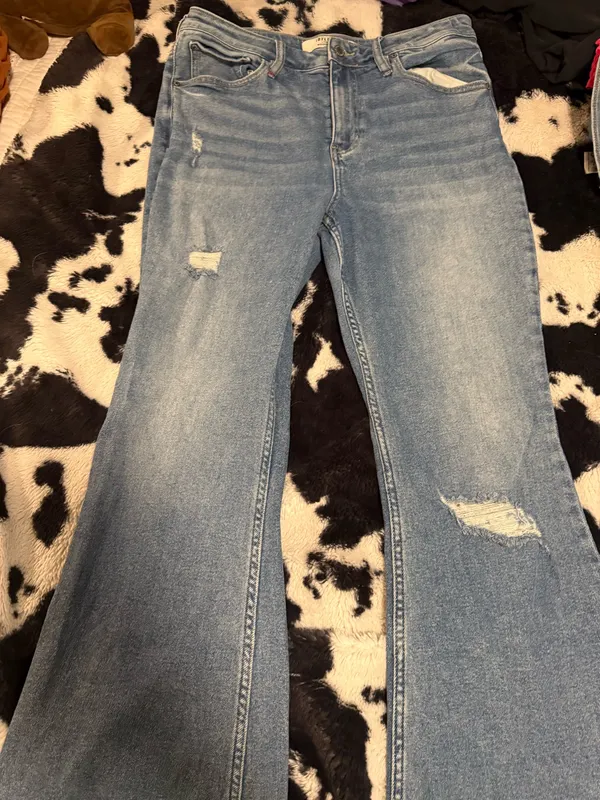 Idyllwind Women'S Arbor Medium Wash Outlaw High Rise Flare Super Stretch Denim Jeans - Image 2